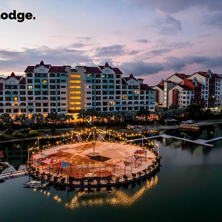 Anylodge Waterfront Marina Island Pangkor Lumut Exteriör bild