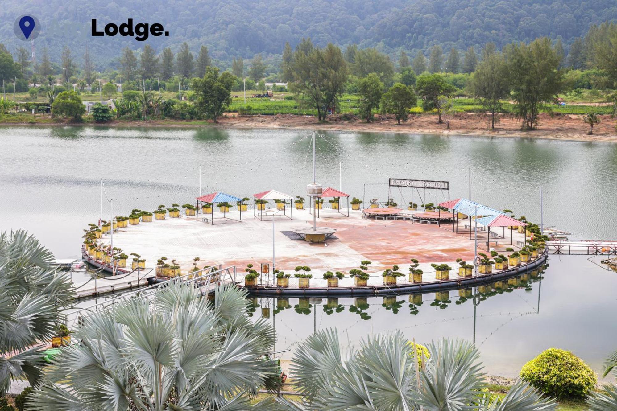 Anylodge Waterfront Marina Island Pangkor Lumut Exteriör bild