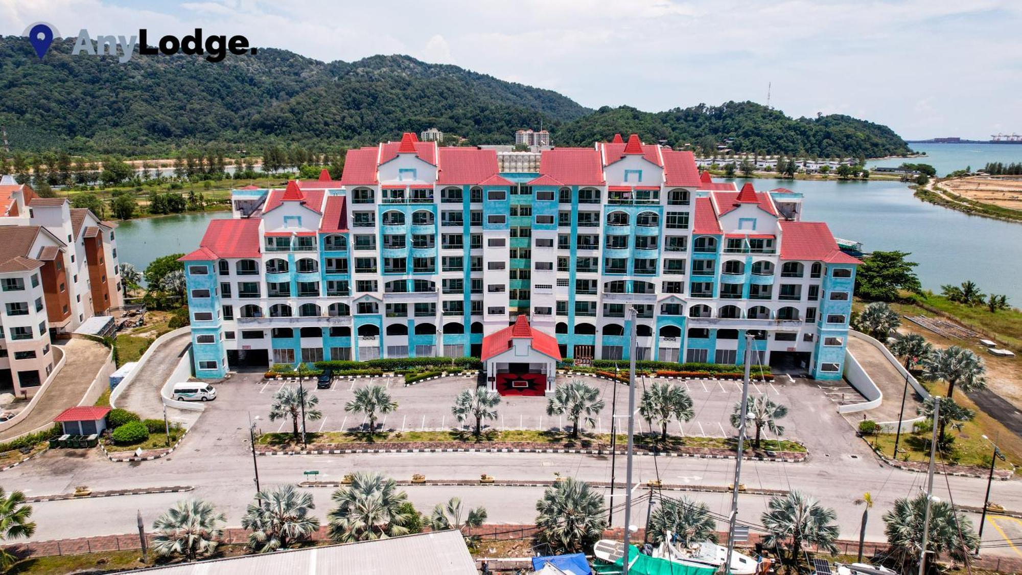 Anylodge Waterfront Marina Island Pangkor Lumut Exteriör bild